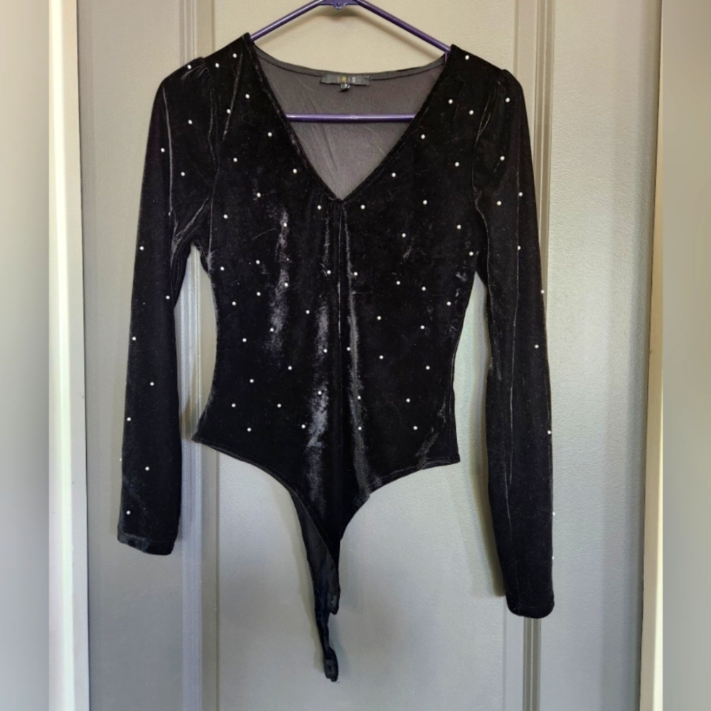 Black velvet with tiny pearls long sleeve bodysuit small